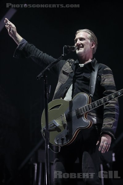 QUEENS OF THE STONE AGE - 2023-11-07 - PARIS - Accor Arena - Joshua Michael Homme III